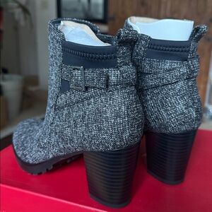 Kelly & Katie Textured Black and Gray Ankle Boots